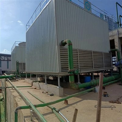 Torre de refrigeració amb esprai sense farciment